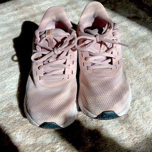 Gorgeous light pink Nike running sneakers